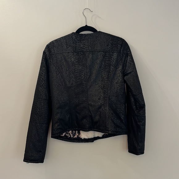 Guess Jacket - Perfect Condition - Size M - Fall Jacket - Picture 4 of 5